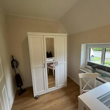 !!!neu!!! Sanna Apartamento